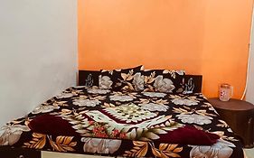 Jay Shree Radhey Home Stay Near 300Mtr From Mathura Junction Railway Station